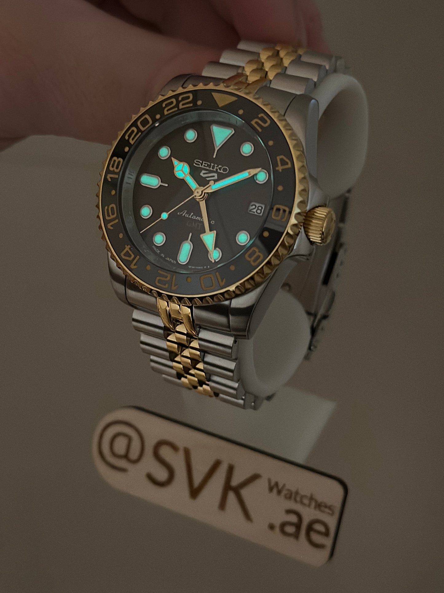 SSK021 Grey & Gold Guinness GMT