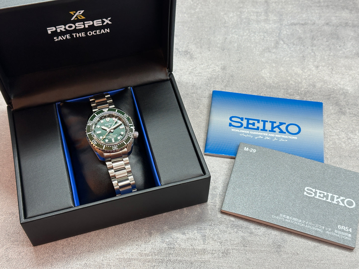 Seiko SPB381J1 Prospex GMT Green Dial