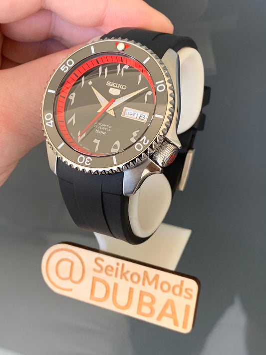 SNKP21 Arabic Diver Black/Red (Built to Order)
