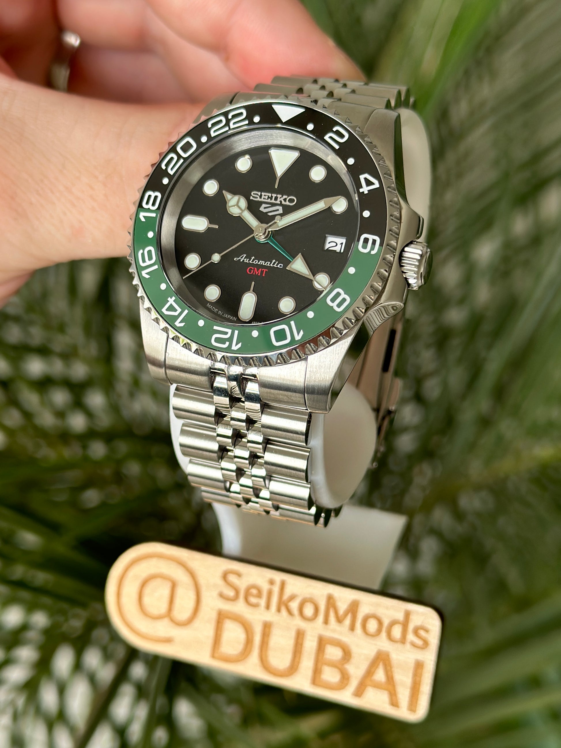 SSK001 Slim Sprite GMT – SVK Watches